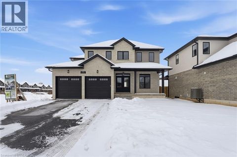 102 OAK Avenue Paris ON N3L0J6