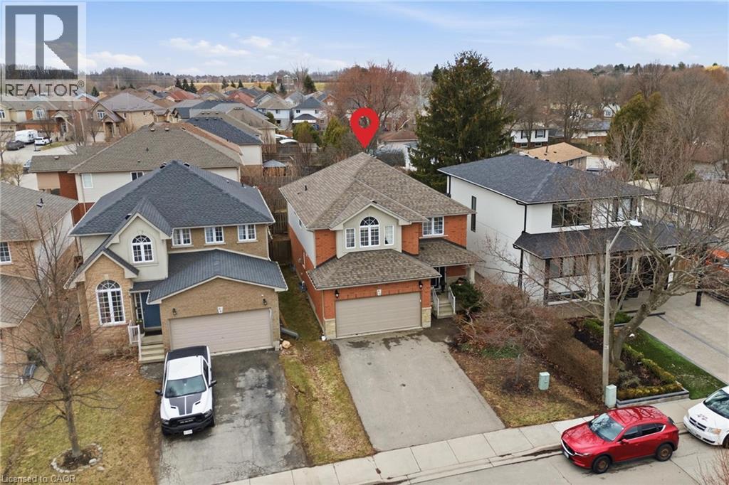 84 DUNCAIRN Crescent