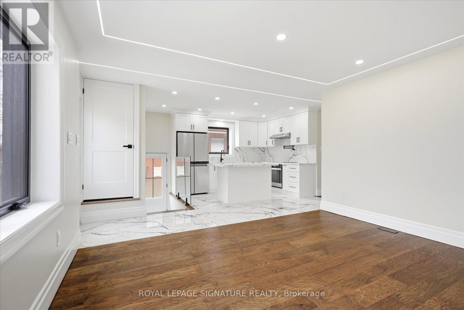 24 TREEVIEW DRIVE