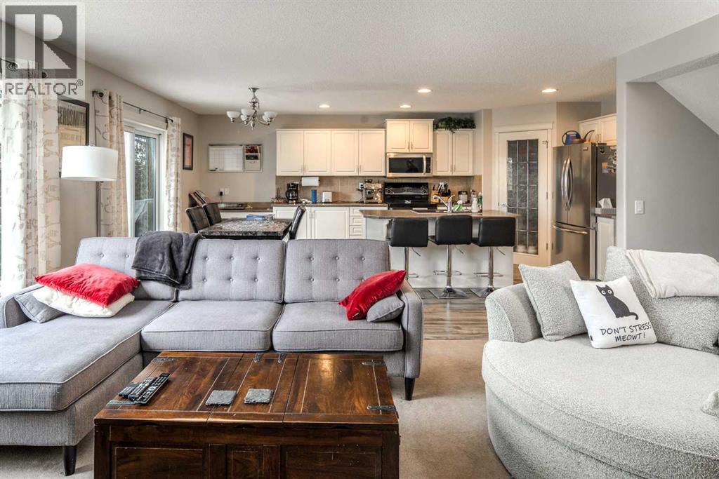 4 Springbank Bay SW