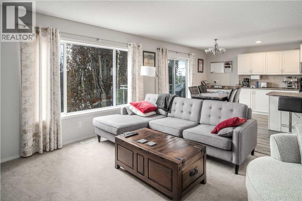 4 Springbank Bay SW