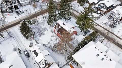 641 TWEEDSMUIR AVENUE Ottawa ON K1Z5P7