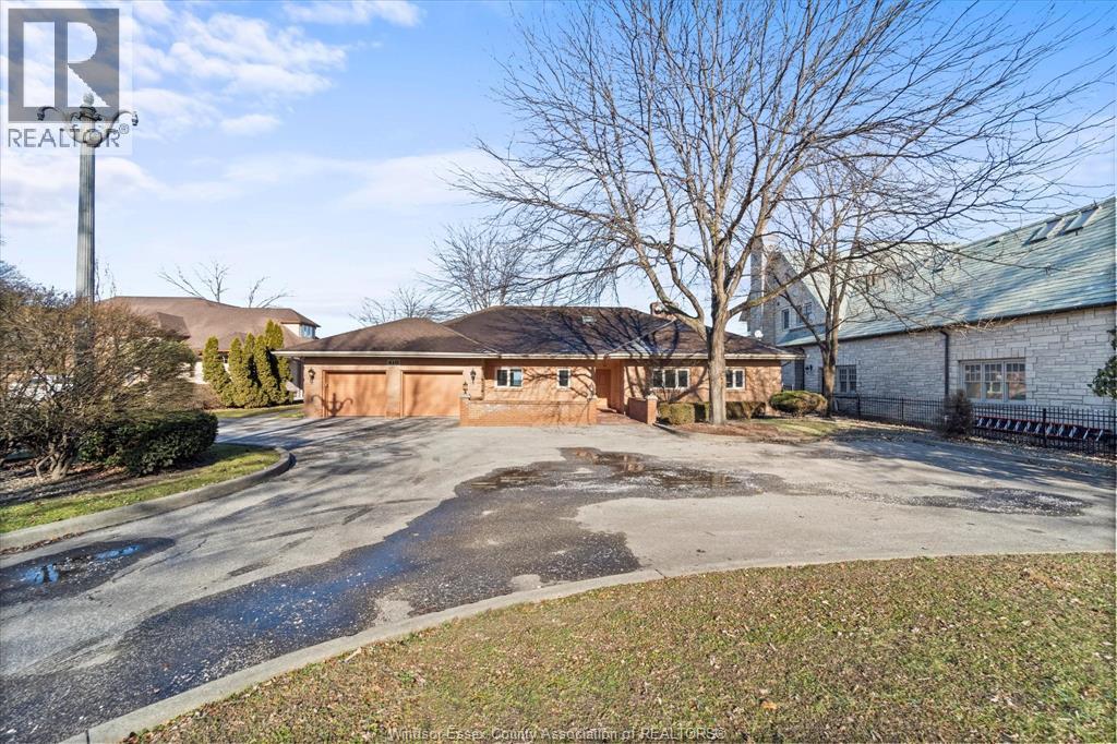 410 RUSSELL WOODS ROAD