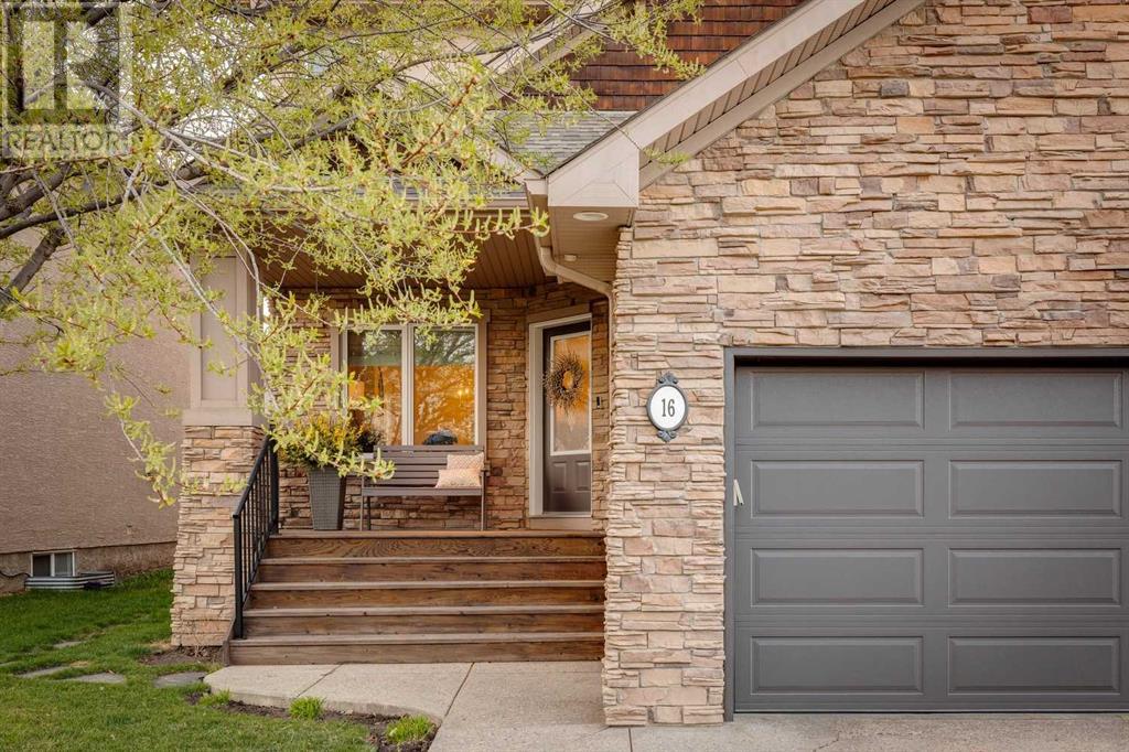 16 Strathlea Close SW
