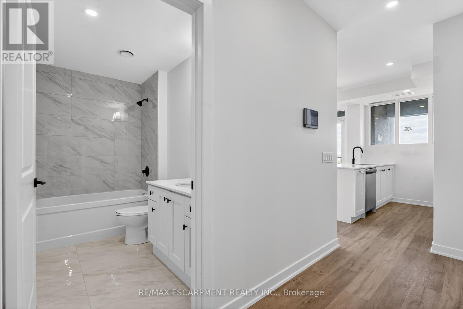 707 - 461 GREEN ROAD W