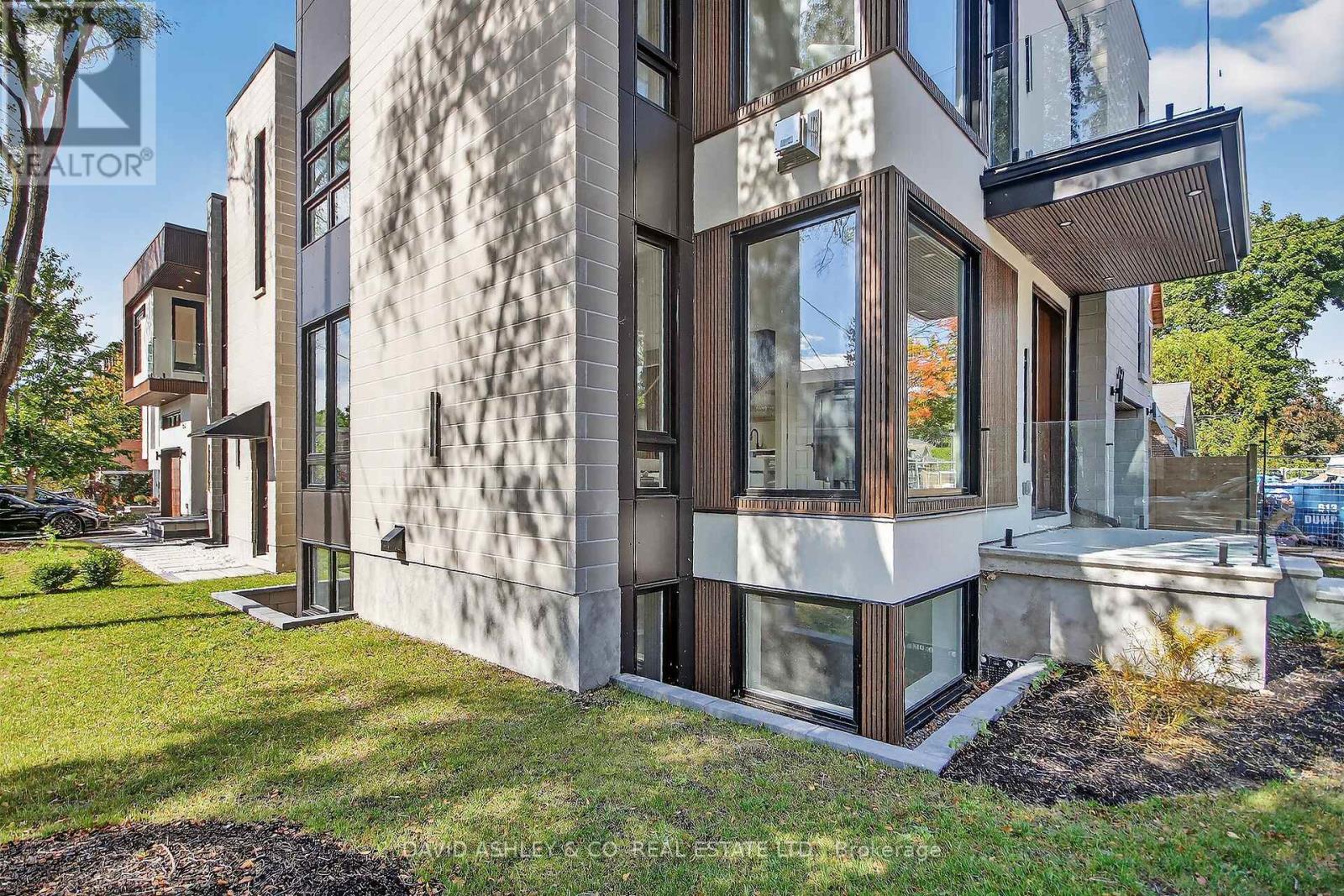 612 TWEEDSMUIR AVENUE