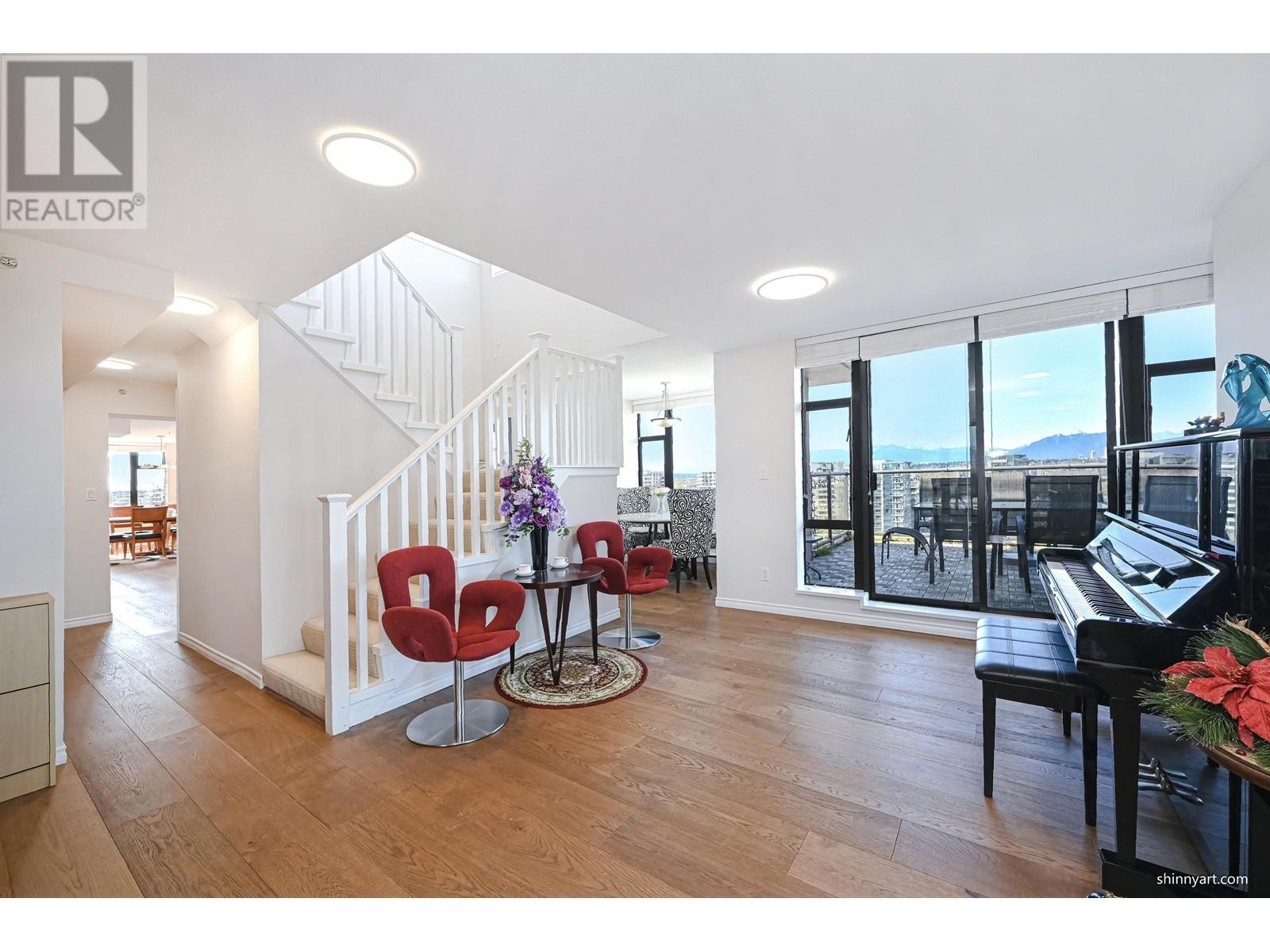 1702 5933 COONEY ROAD