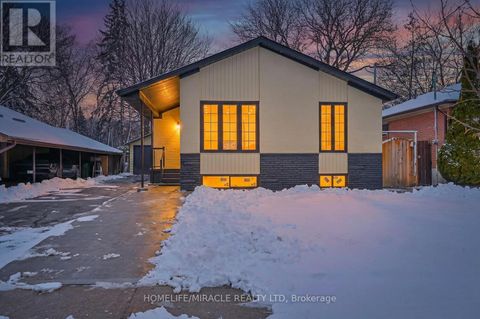 55 TAYSHAM CRESCENT Toronto (Thistletown-Beaumonde Heights) ON M9V1X1