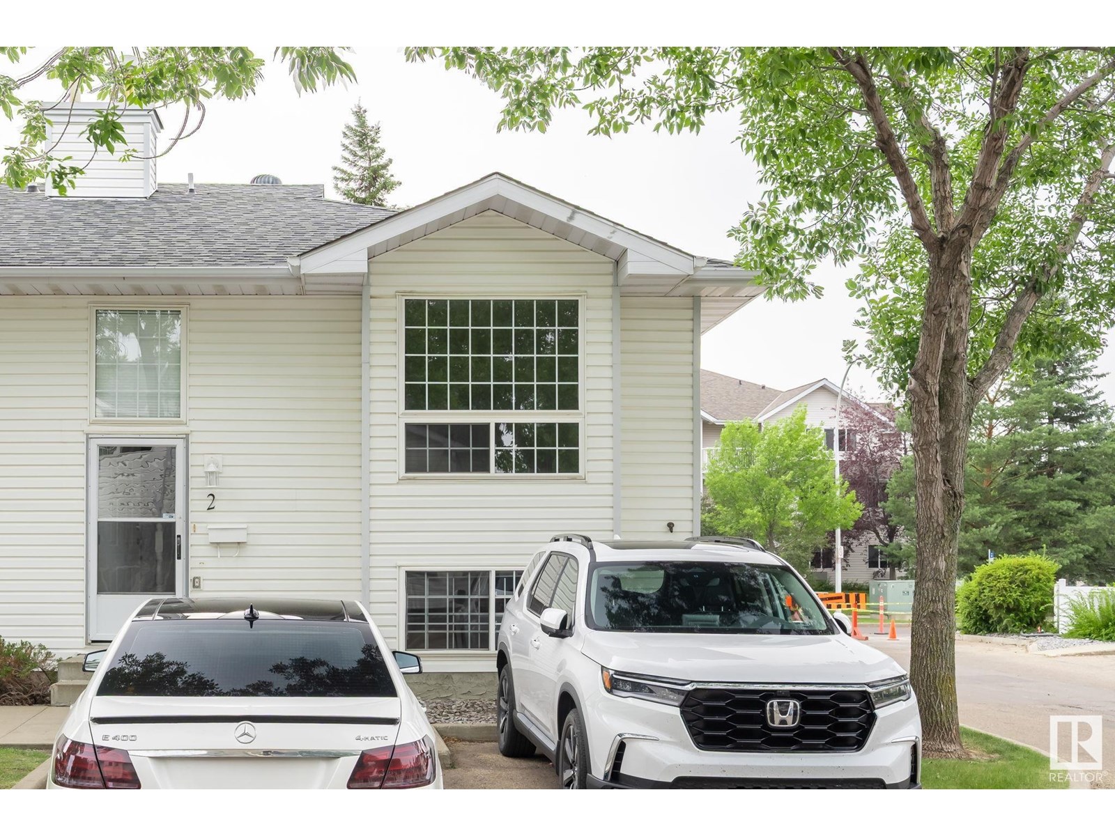 #2 3311 58 ST NW