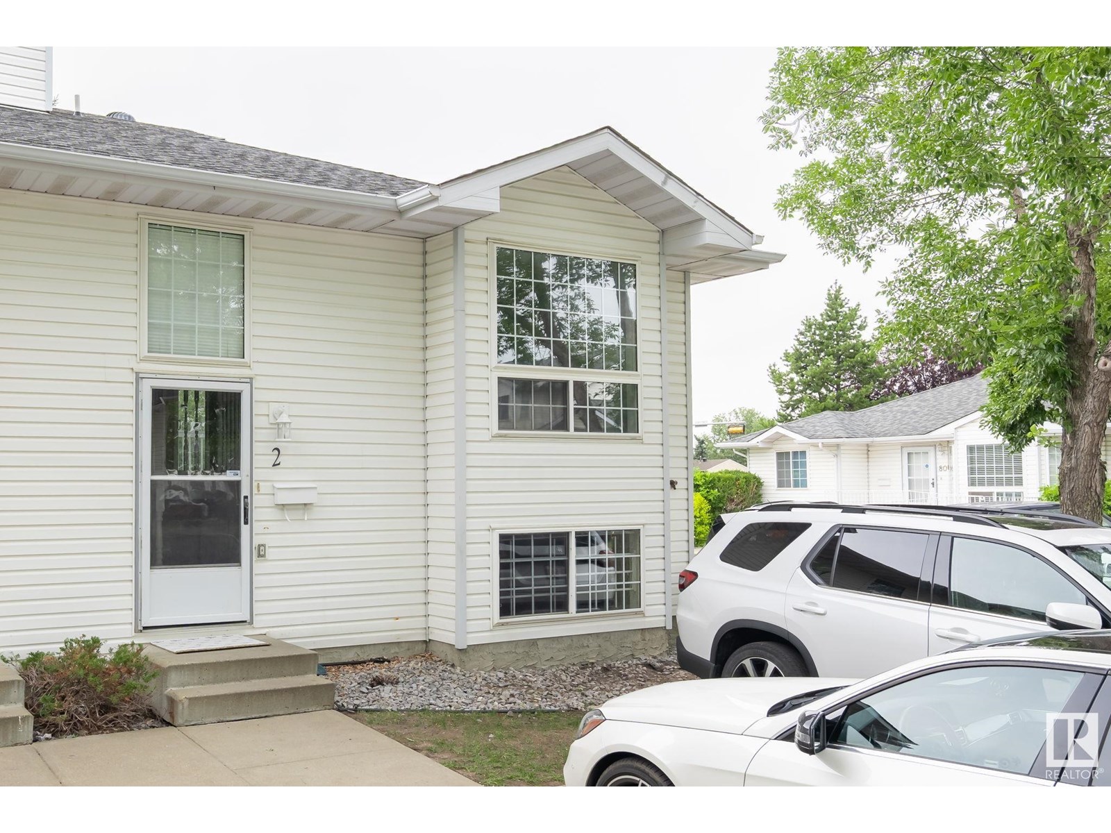 #2 3311 58 ST NW