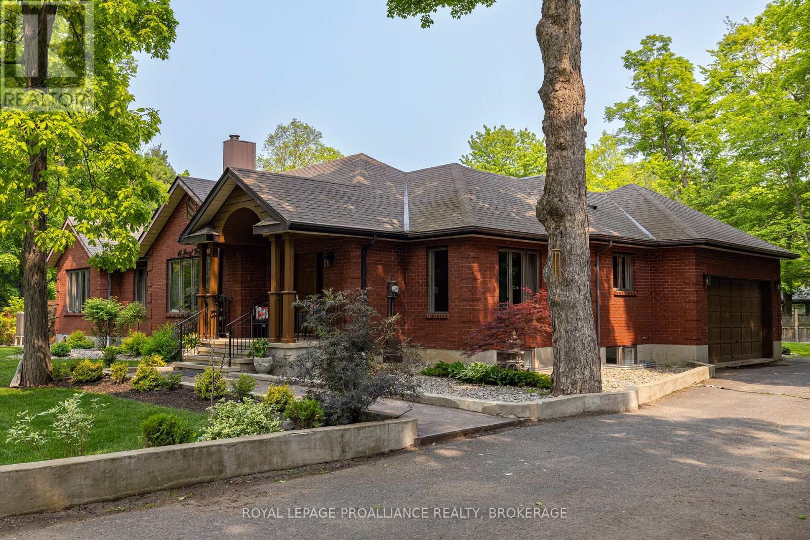 15 FOREST DRIVE