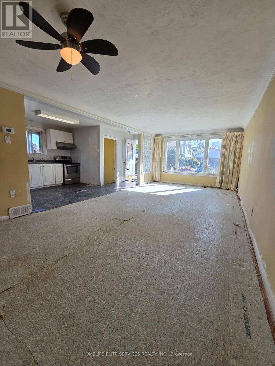 127 BUDEA CRESCENT