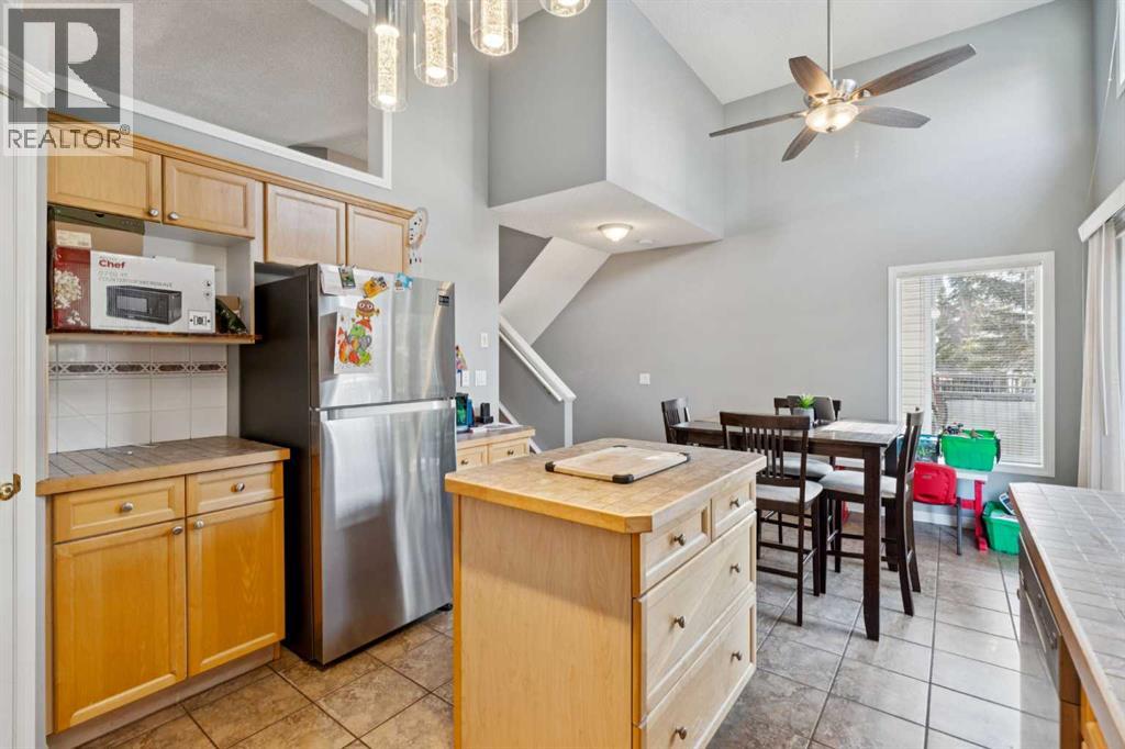 22 Country Hills Cove NW