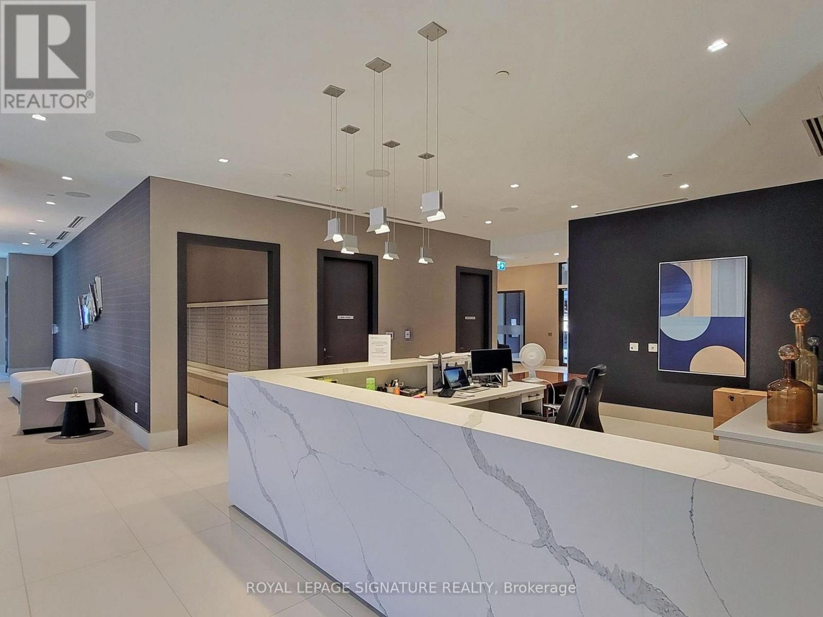1103 - 2550 SIMCOE STREET N