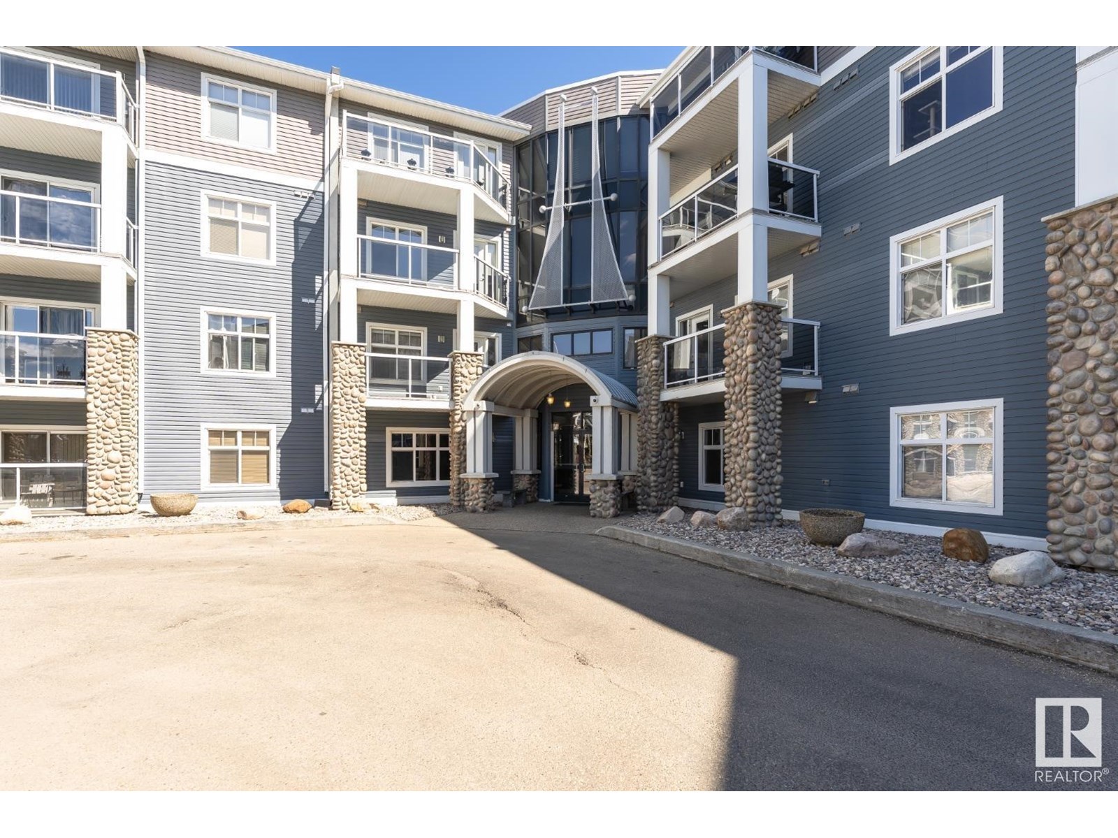 #113 16035 132 ST NW