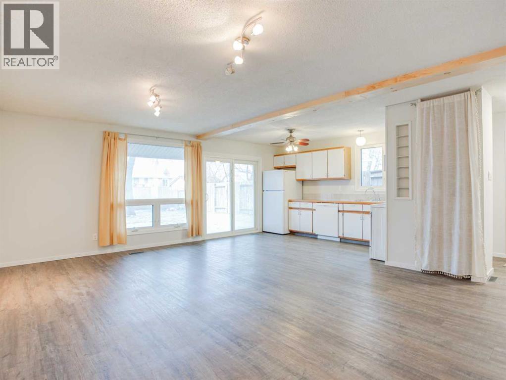 1606 St George Road N