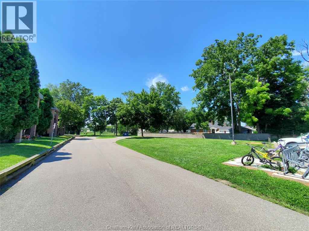 12 Montgomery DRIVE Unit# C103