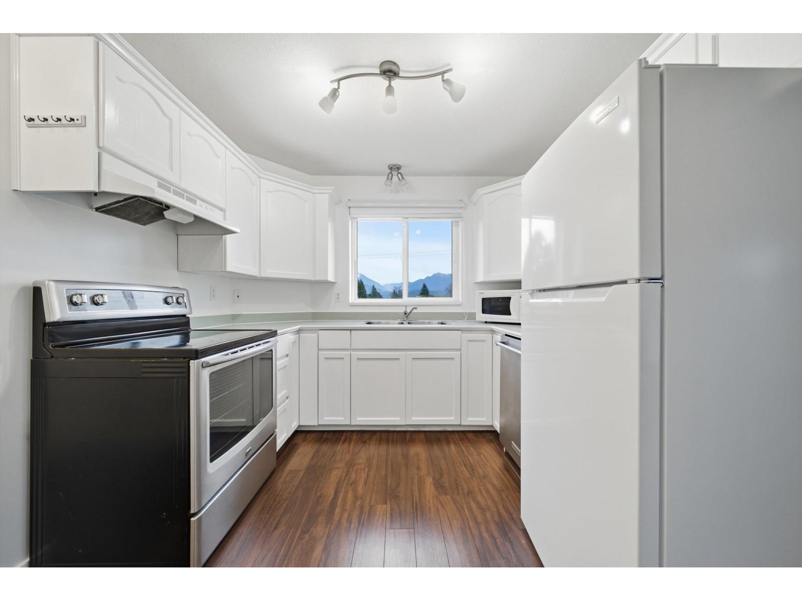 301 46777 YALE ROAD|Chilliwack Proper East