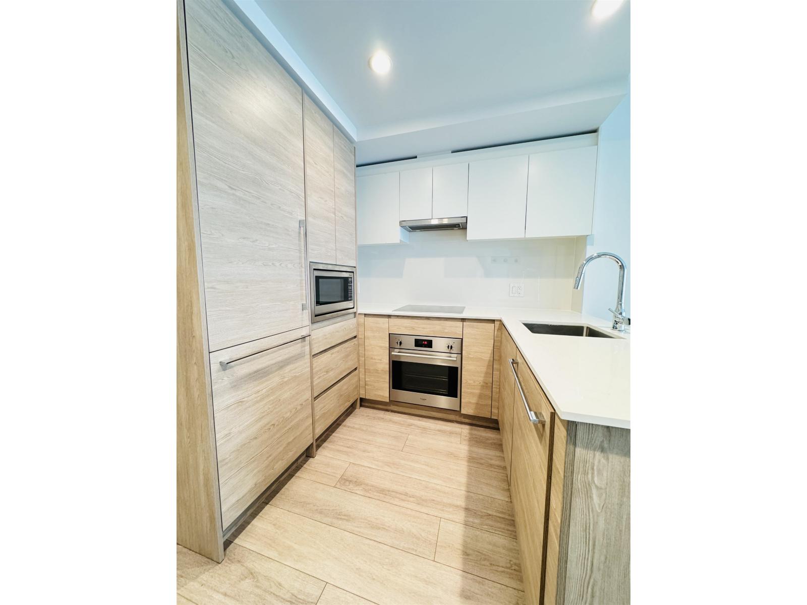 3102 13615 FRASER HIGHWAY