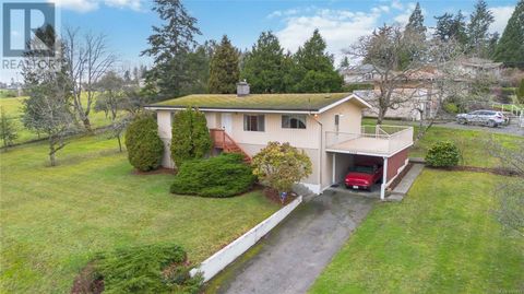 7194 Veyaness Rd Central Saanich BC V8M1M2