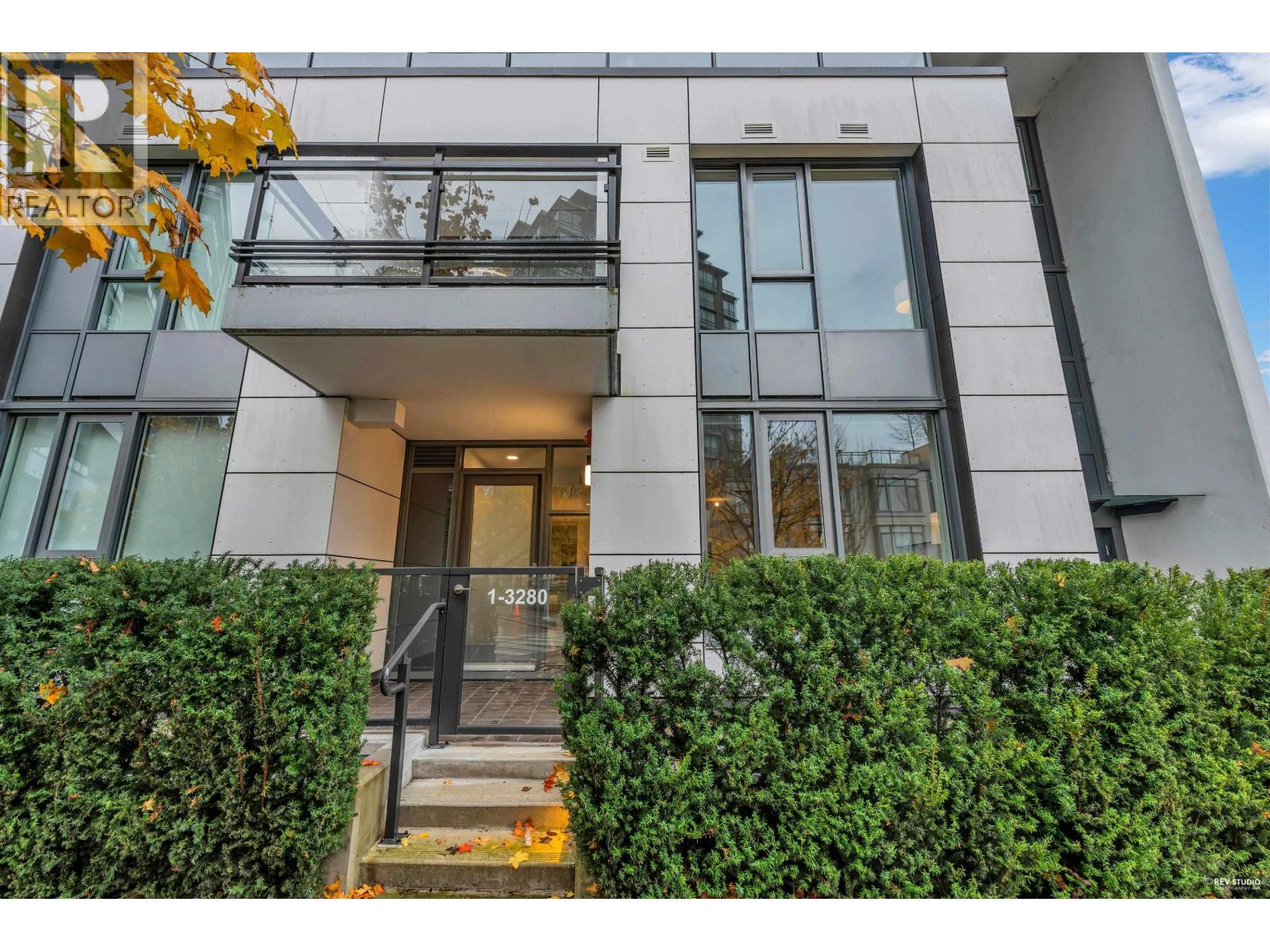 TH1 3280 CORVETTE WAY