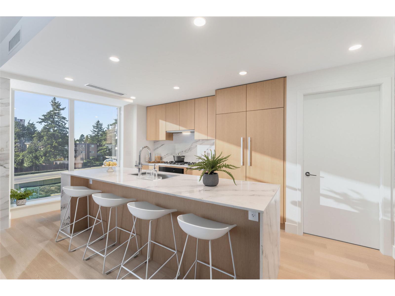 201 1475 FOSTER STREET