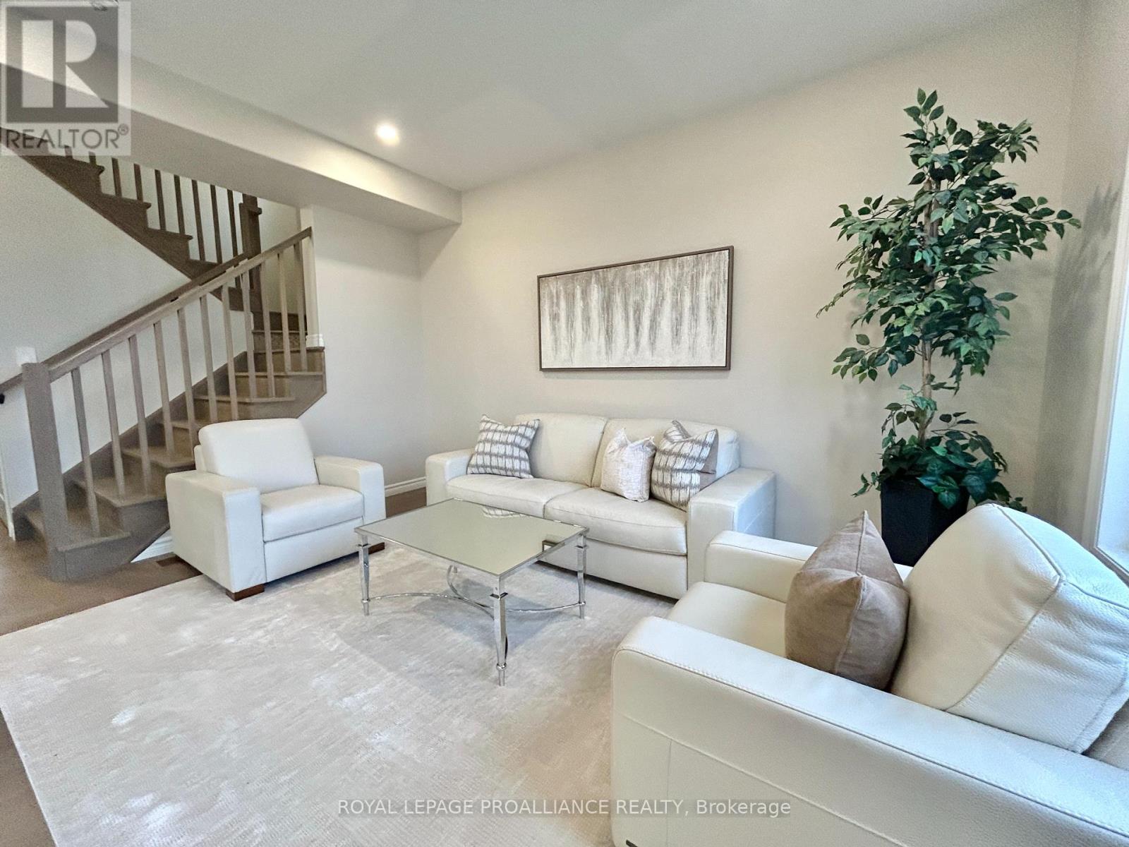 16 PEACE RIVER STREET