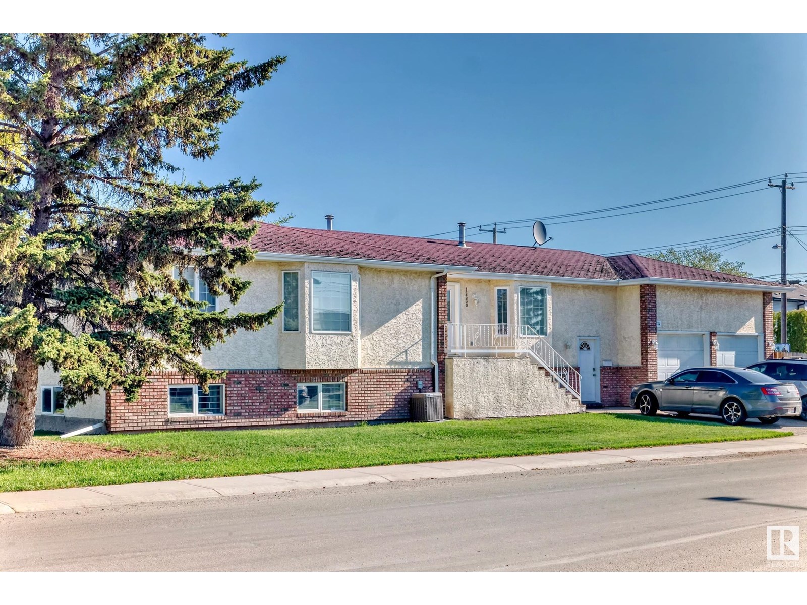 15330 99 AV NW