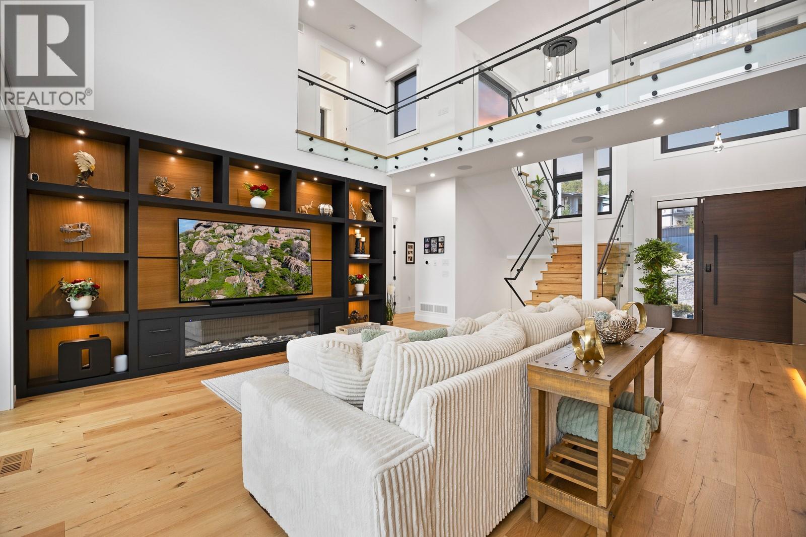 1102 Carnoustie Drive