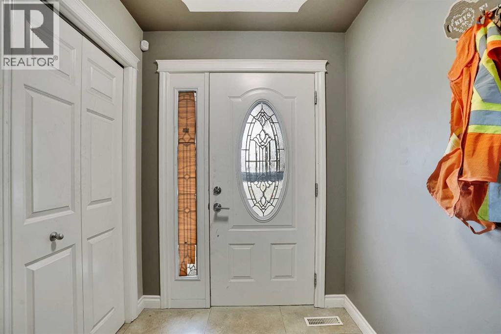 528 Whiteridge Way NE