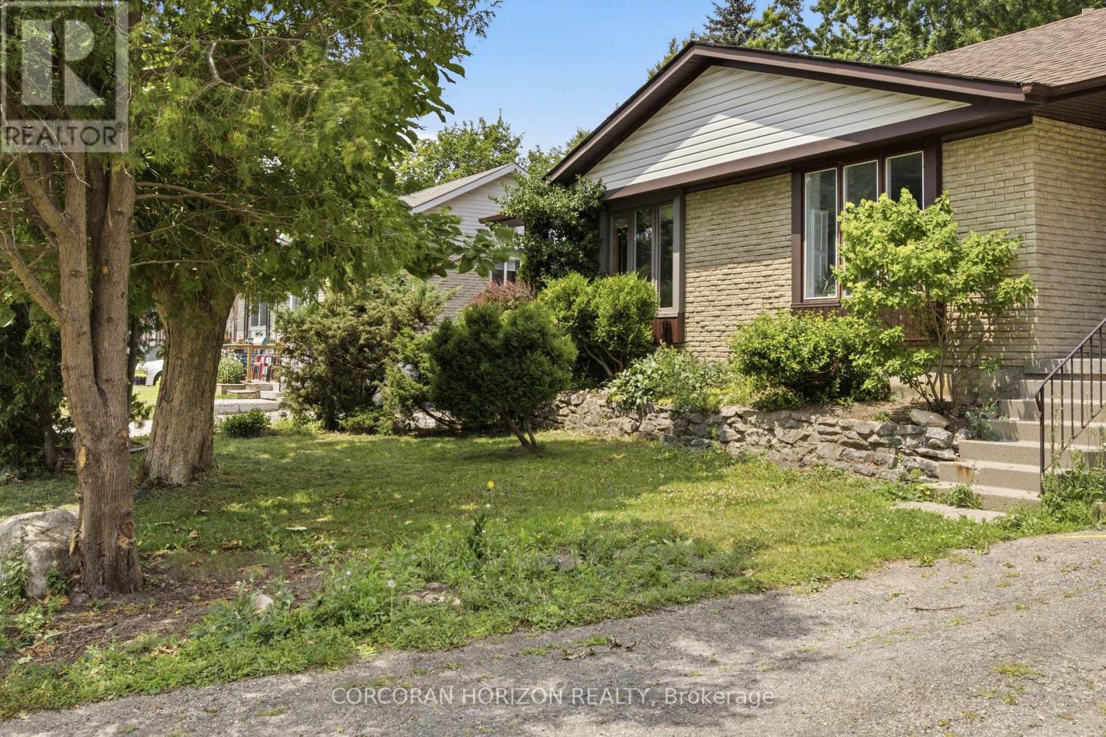 90 HALIFAX DRIVE