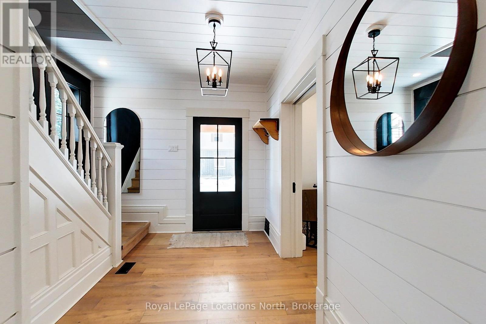 24 MARSHALL STREET W