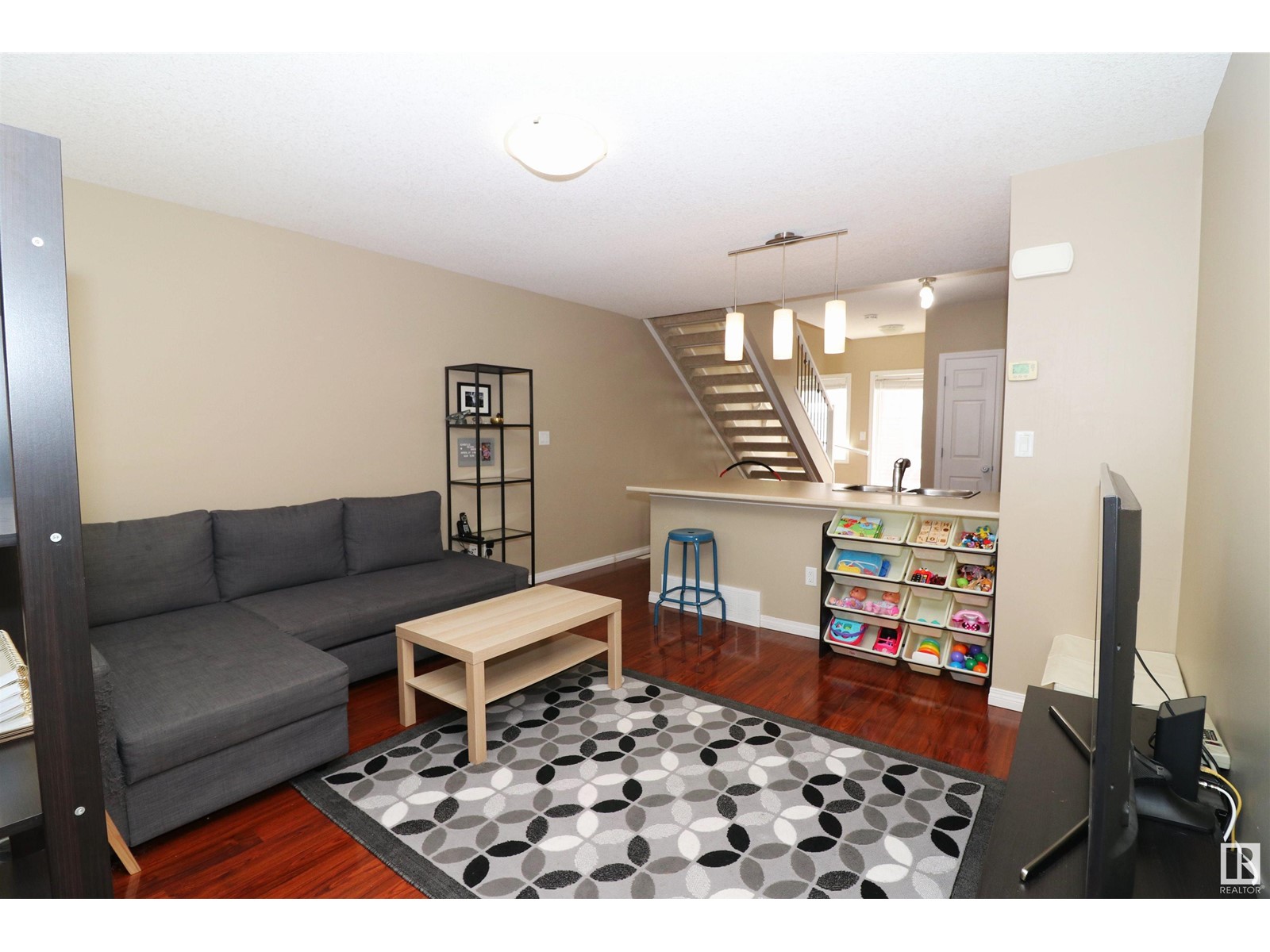 #55 1623 TOWNE CENTRE BV NW