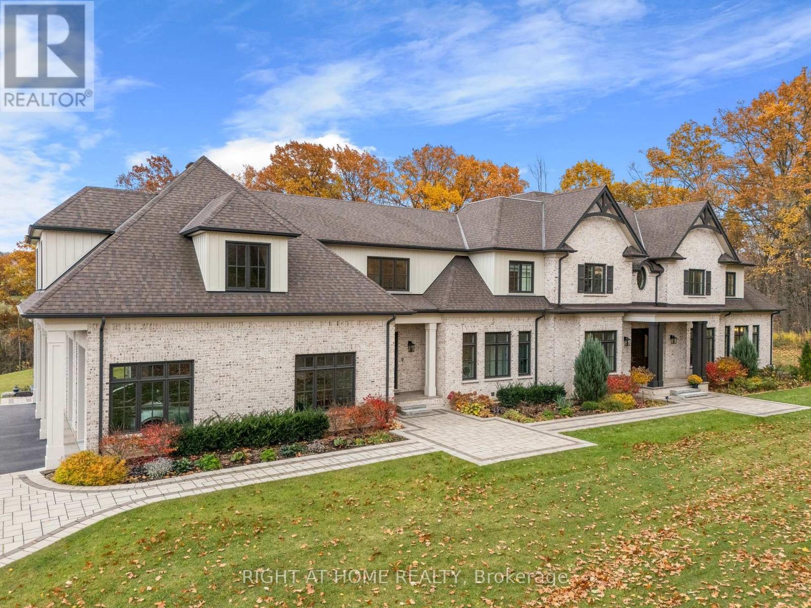 2606 HARVESTMOON LANE