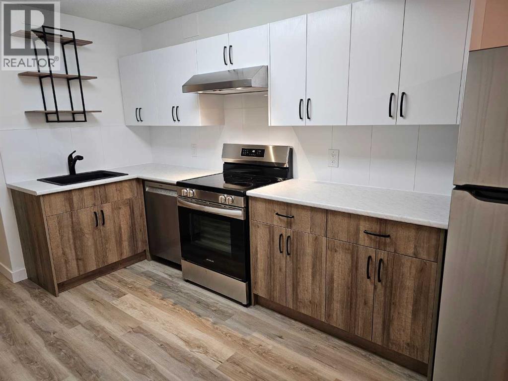 2137 / 2139 53 Avenue SW