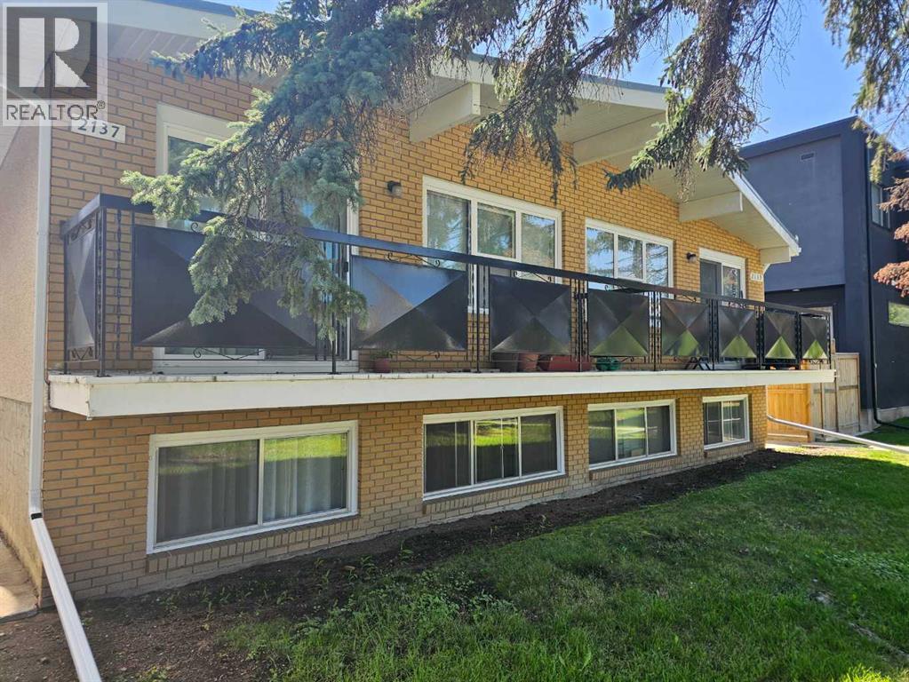 2137 / 2139 53 Avenue SW