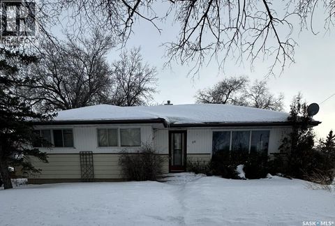 219 6th AVENUE W Kindersley SK S0L1S0