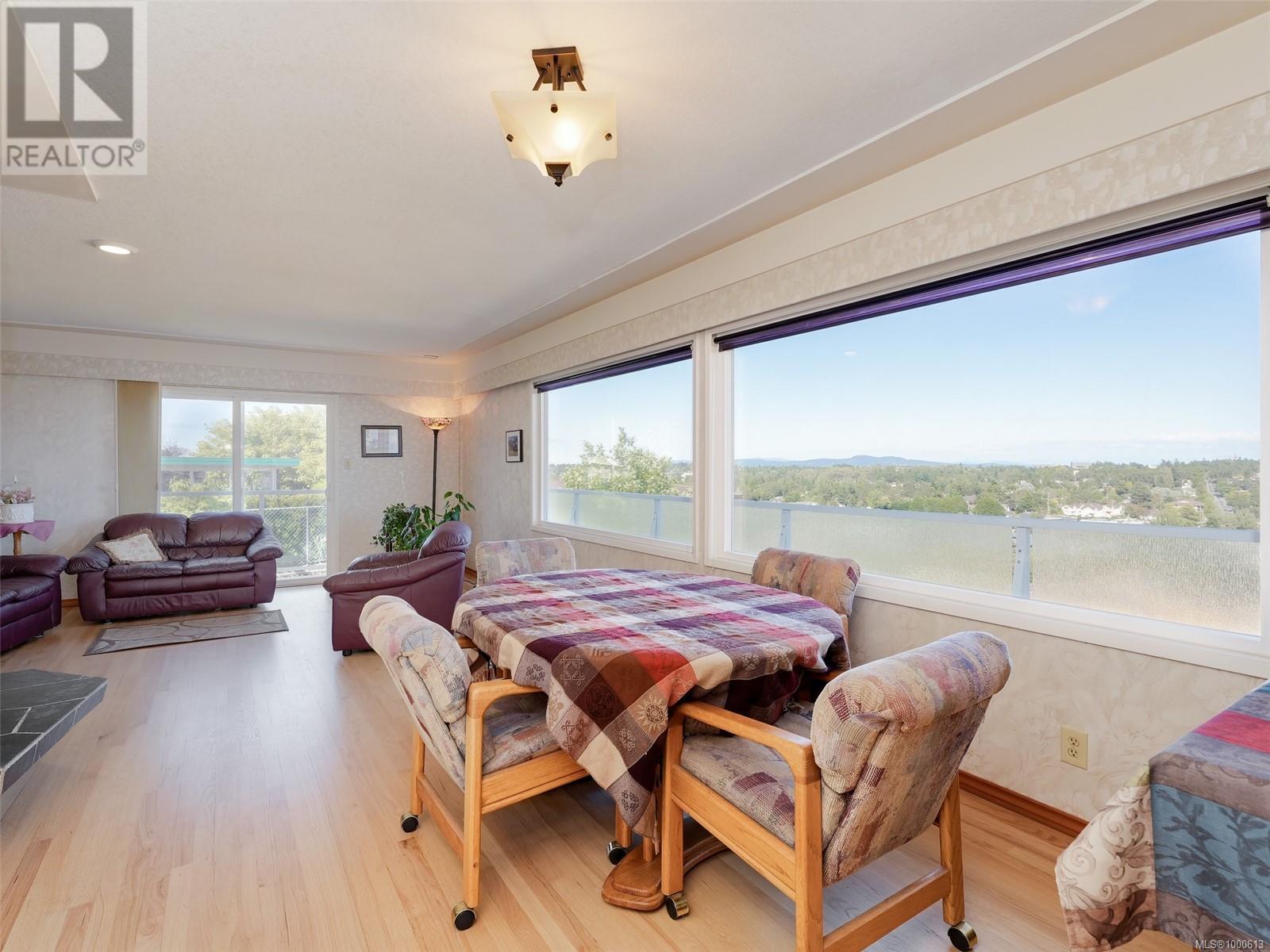 1472 Banff Pl