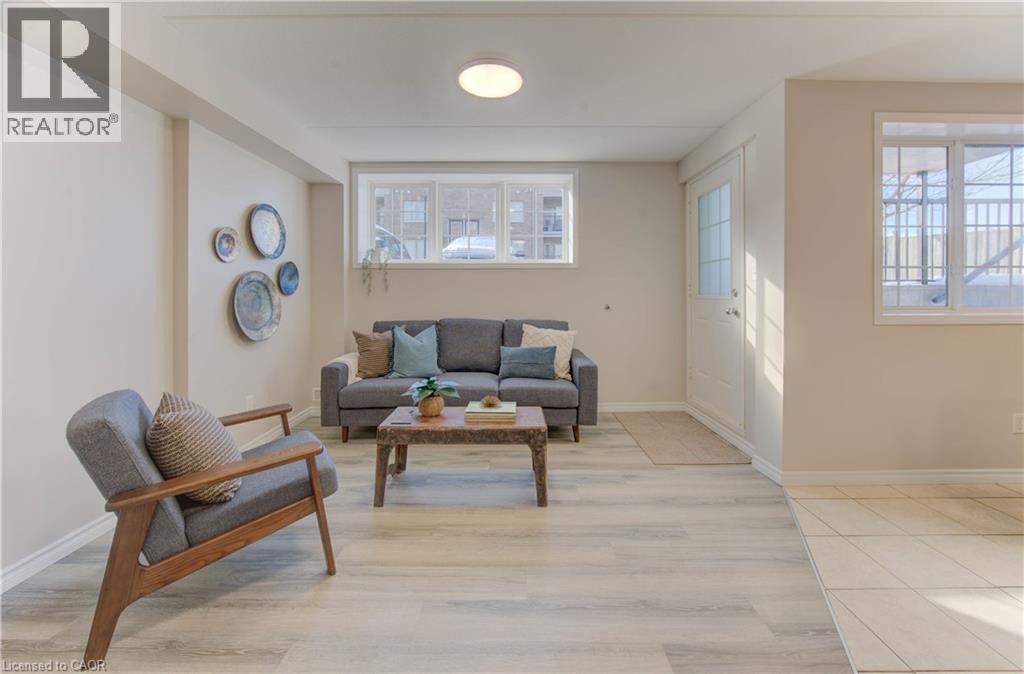 12 HOLBORN Drive Unit# E33