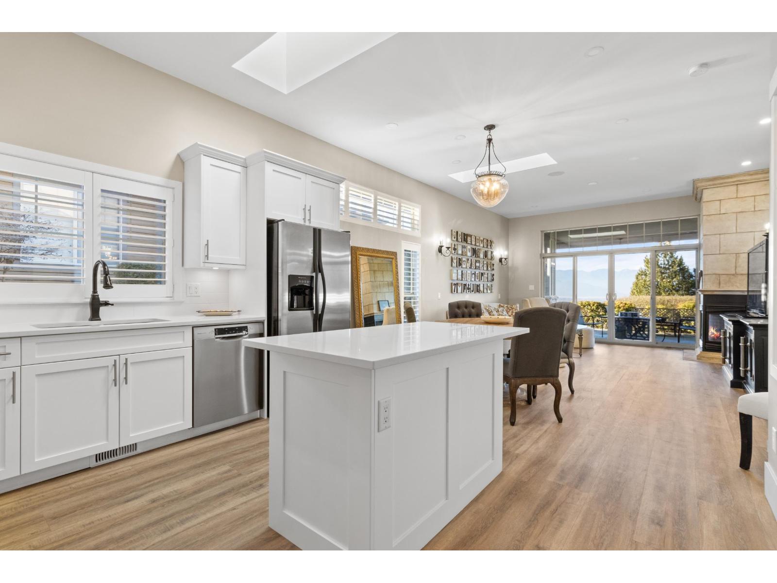 104 51096 FALLS COURT|Eastern Hillsides