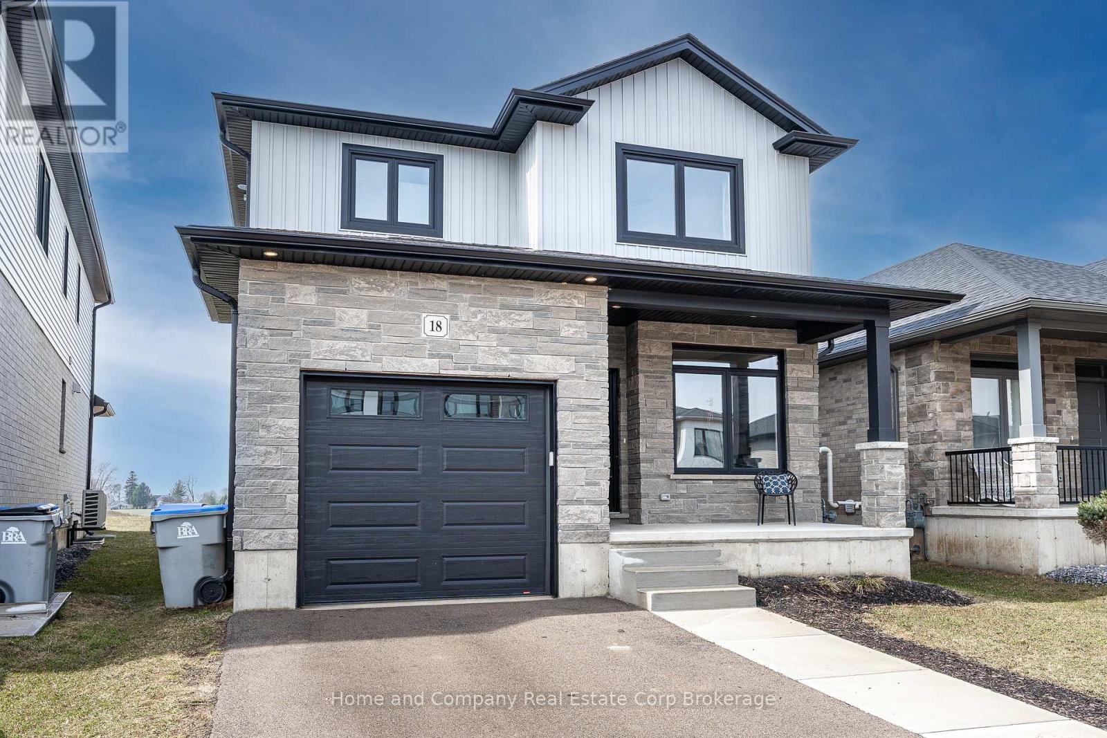 18 TRAIL SIDE DRIVE