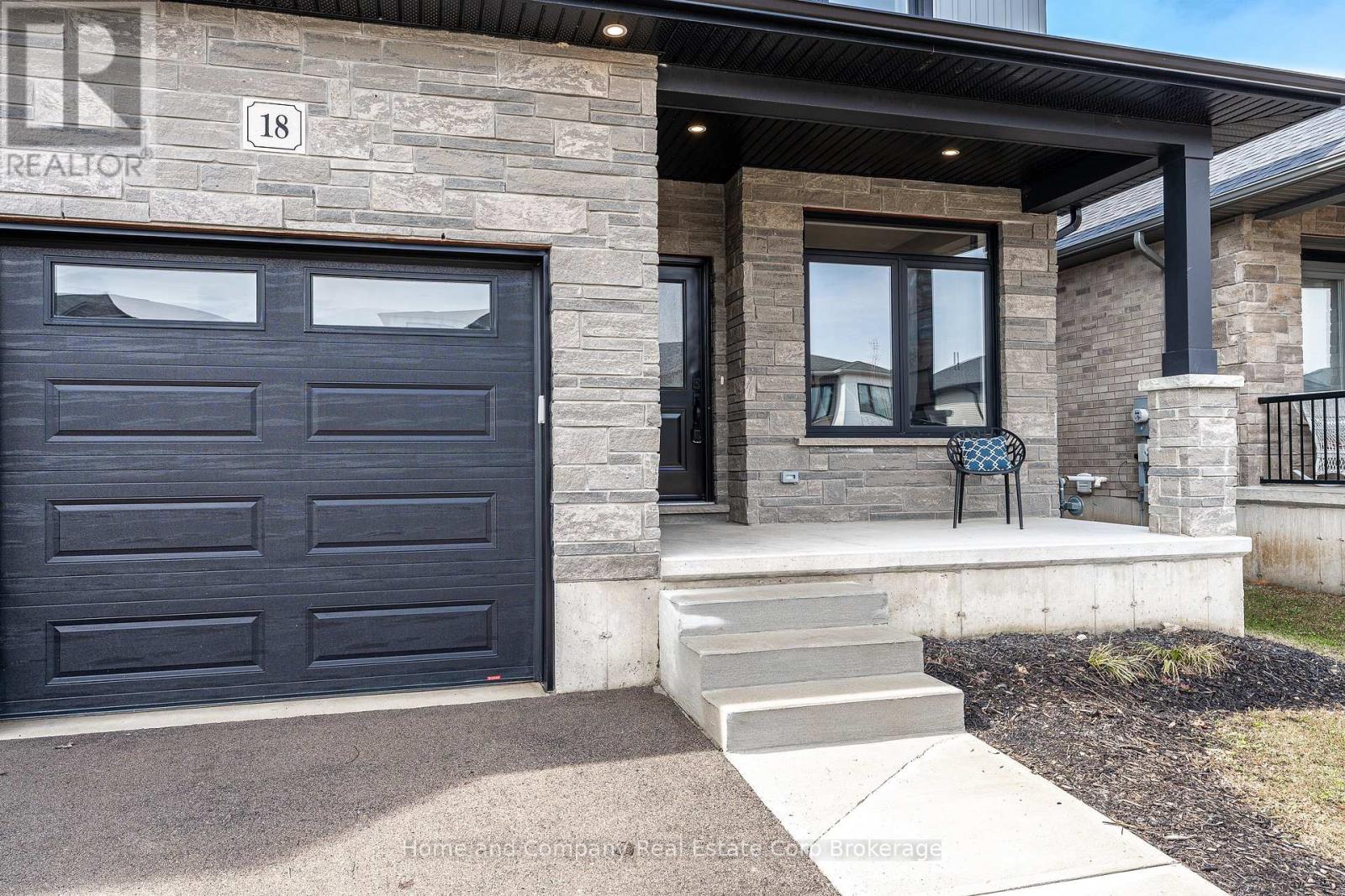 18 TRAIL SIDE DRIVE
