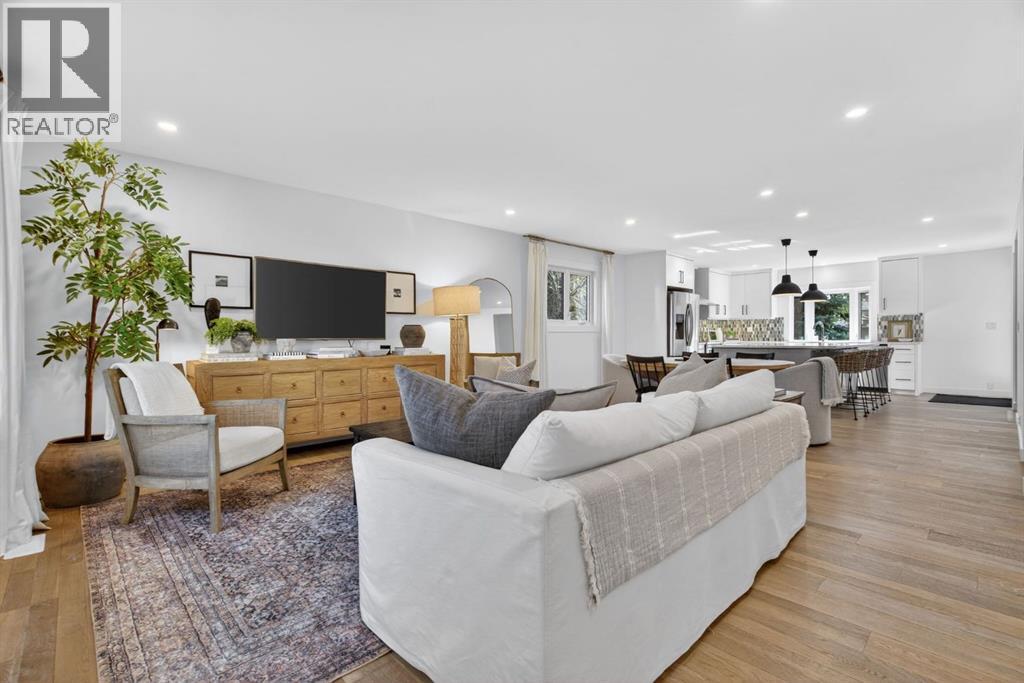 407 Brookmere Crescent SW