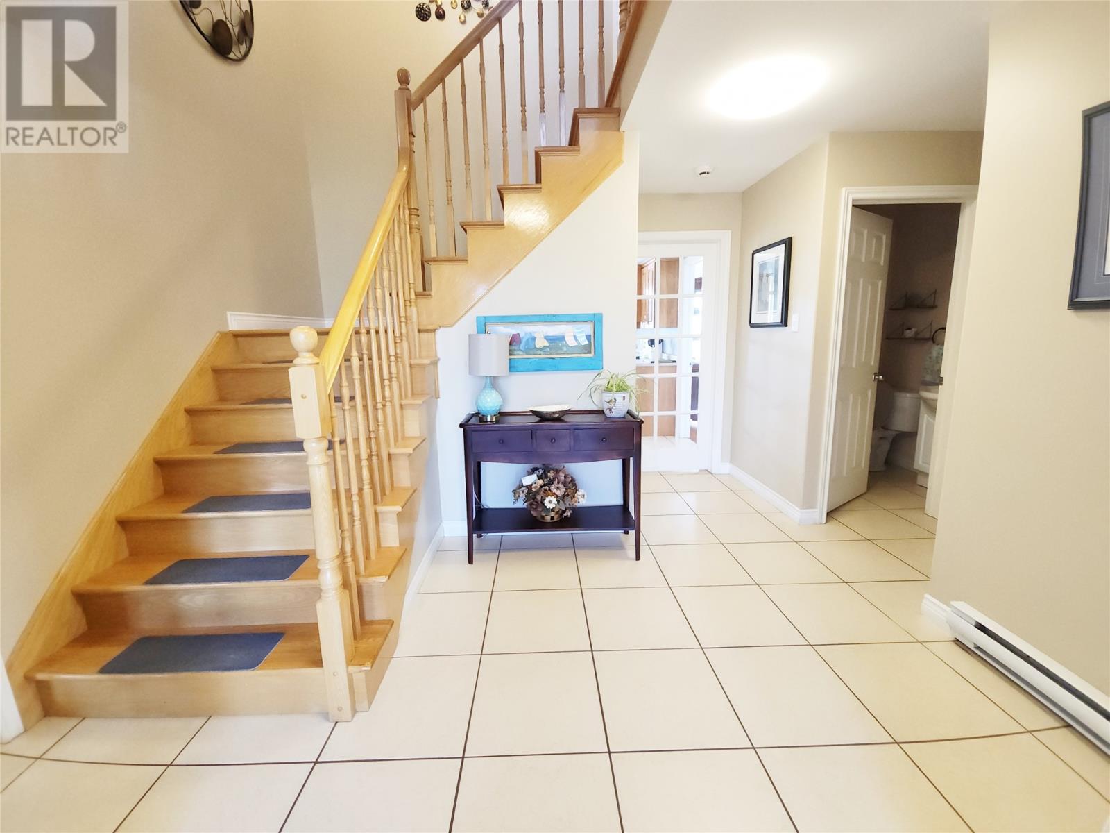 11 Ivydale Place
