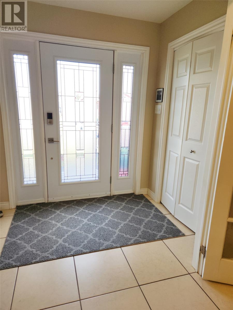 11 Ivydale Place