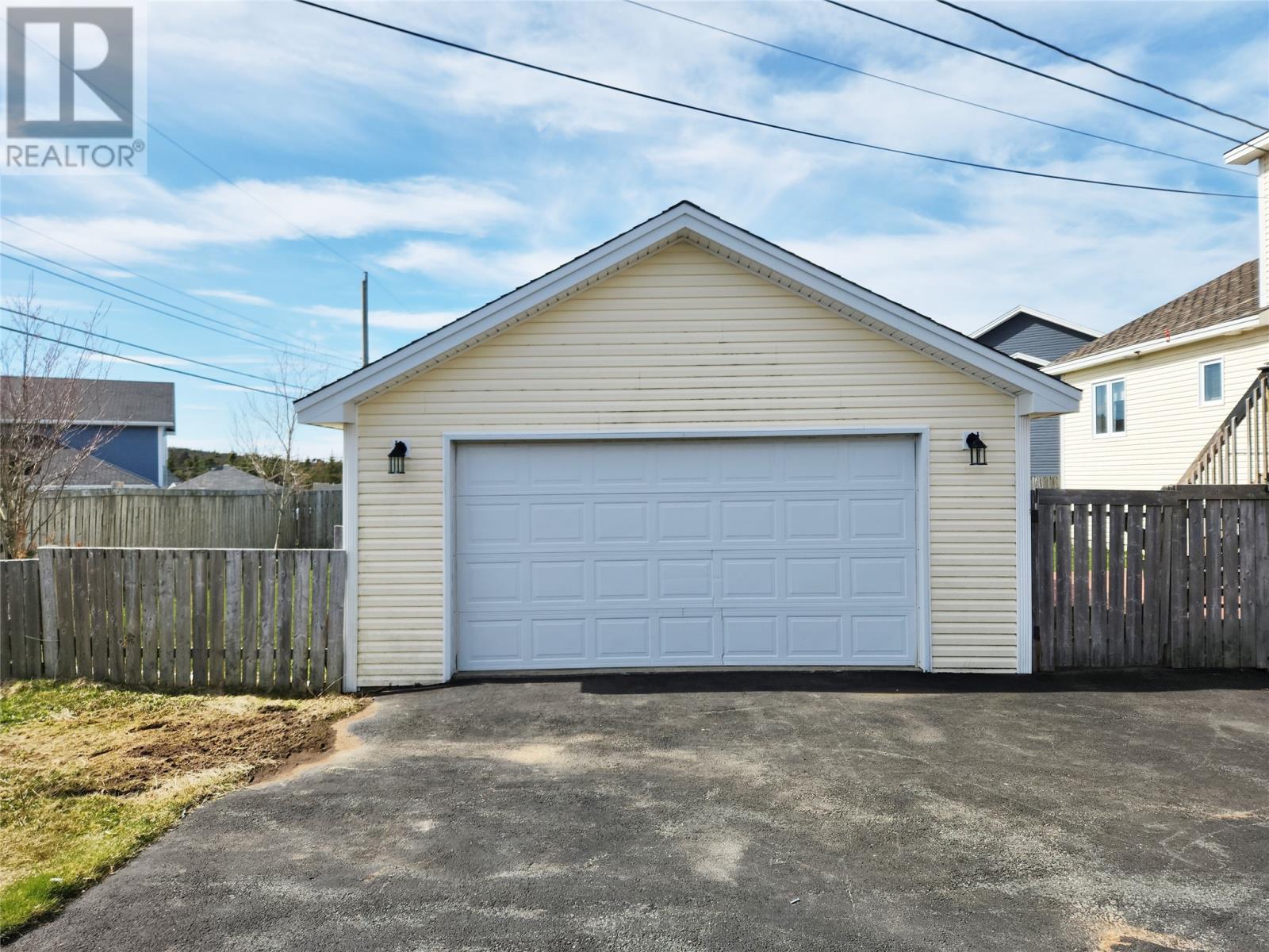 11 Ivydale Place