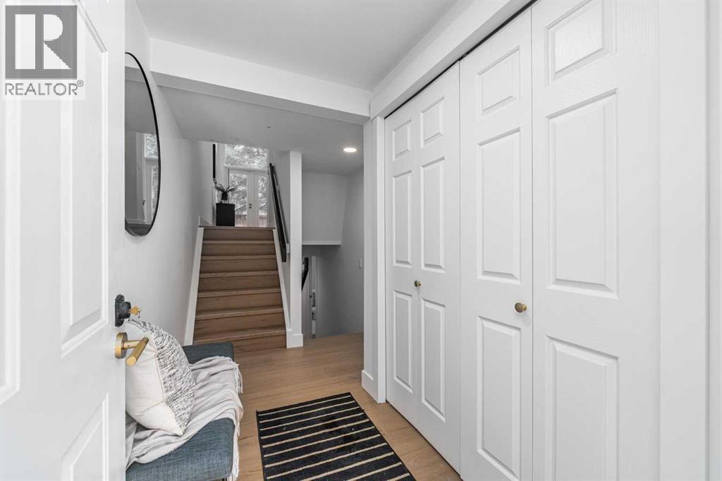 357 Point Mckay Gardens NW