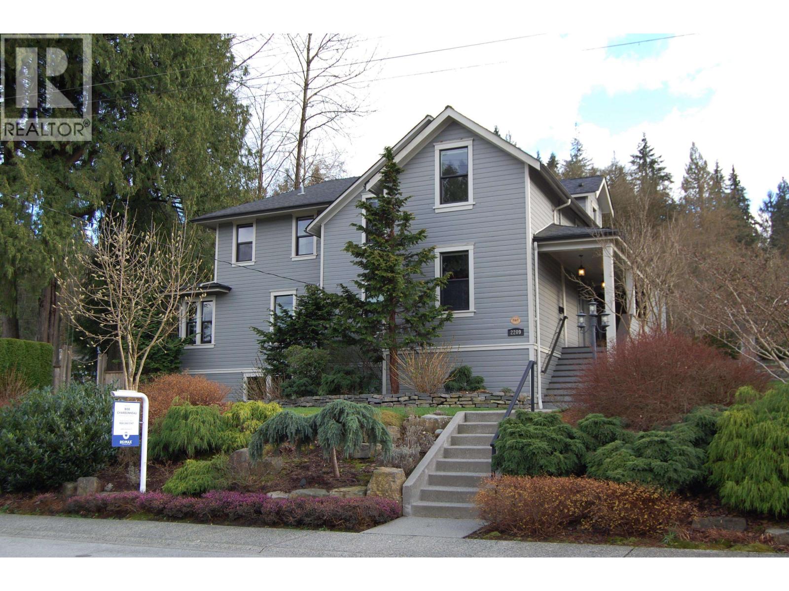 2209 ST. GEORGE STREET