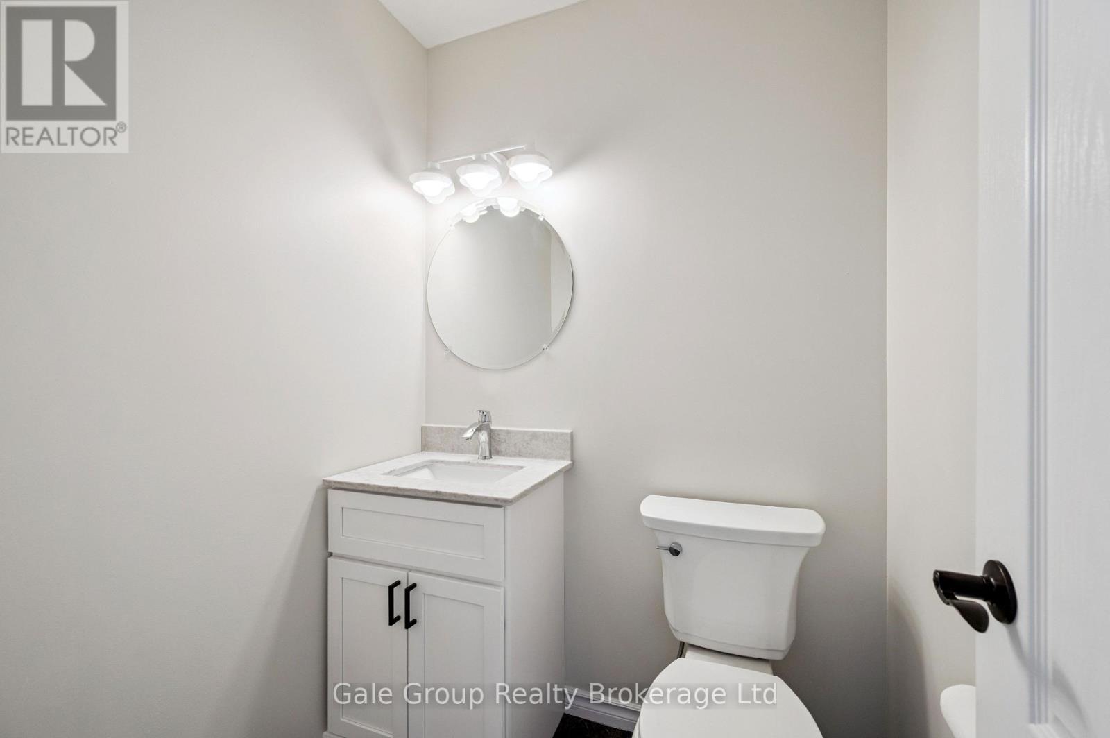 165 BROOKSIDE CRESCENT