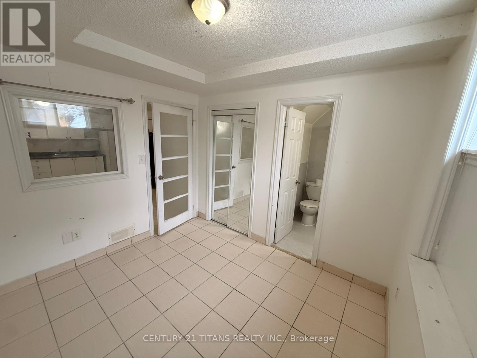 1A - 4459 LAWRENCE AVENUE E